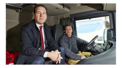 Asscher pakt onderbetaling in transportbranche aan