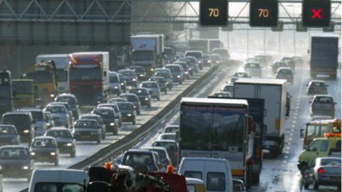 Vervoersorganisaties eisen actie kabinet tegen files