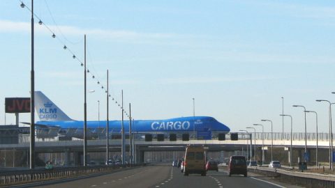 Regeldruk Schiphol weer onderzocht