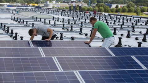 Vomar plaatst zonnepanelen op distributiecentrum