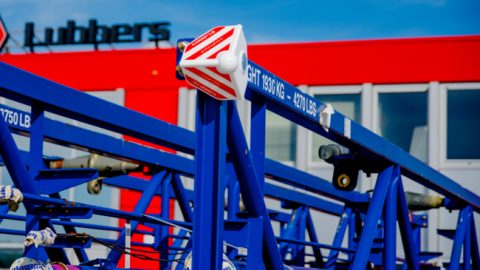 Lubbers Logistics plaatst magnetische beschermhoeken in magazijnen