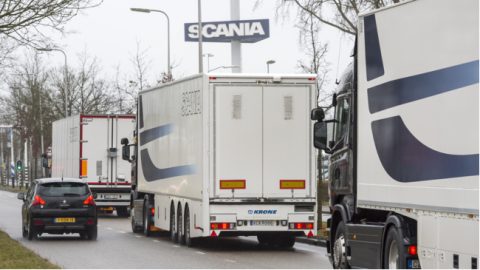 Nederland binnenkort van start met platooning