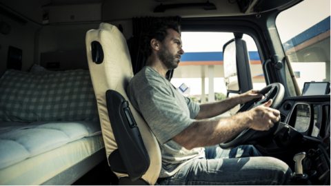 Nog 1000 plekken voor zij-instromers vrachtwagenchauffeur