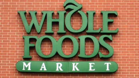 Amazon schudt boodschappenmarkt op met overname Whole Foods supermarkten