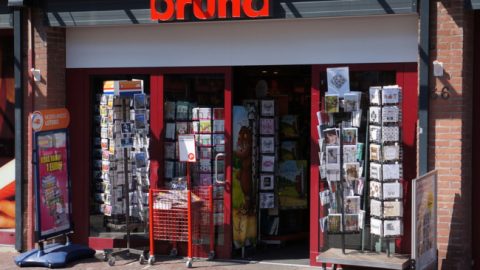 CB schroeft leveringen aan Bruna op