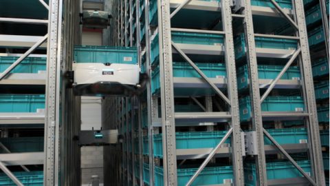 Miljoeneninvestering voor magazijnrobot die kan klimmen