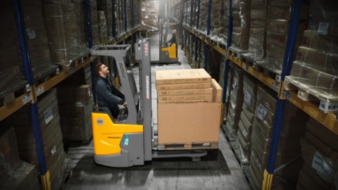 Jungheinrich lanceert eerste stapelaar met geïntegreerde li-ion accu