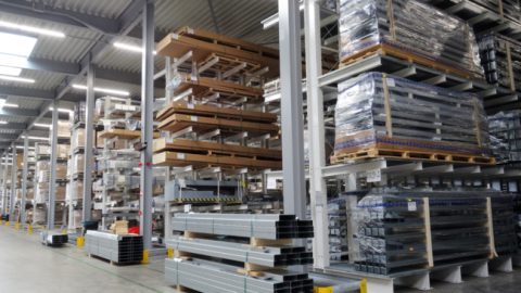 Hörmann verhoogt opslagcapaciteit met extra meters en smallere gangpaden