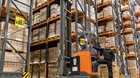 Vos Logistics en ROC de Leijgraaf geven les op de werkvloer