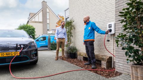 Coolblue gaat laadpalen verkopen en installeren