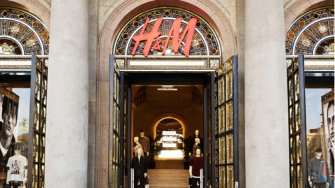 H&M wil distributiecentrum in Tiel sluiten