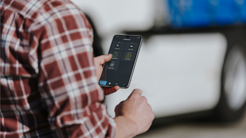 Webfleet introduceert PRO M, een compacte Driver Terminal